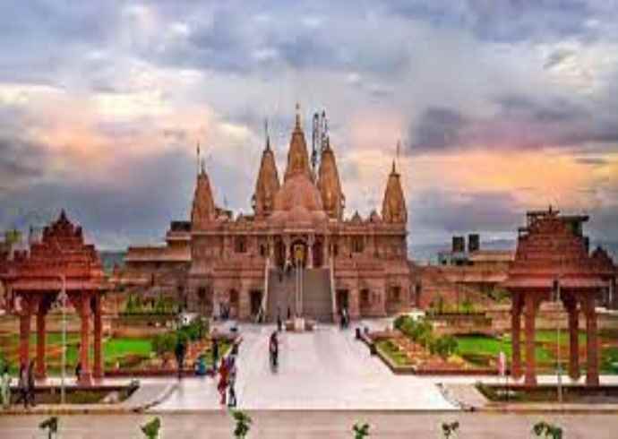 भारतीय संस्कृति में विभिन्न धार्मिक आराधना के प्राकृतिक स्थल कौन-कौन स